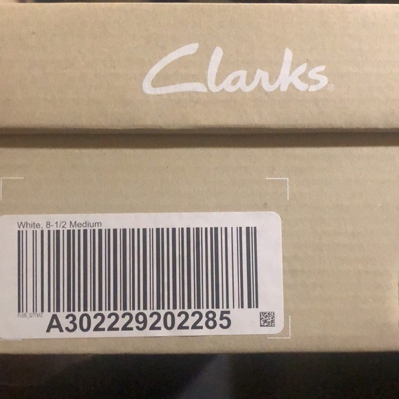 Clarks white leather slip-on loafers - Picture 7 of 7